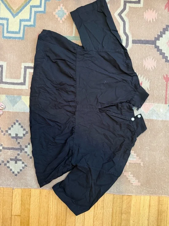 Everlane Black Tiered Mockneck Cropped Blouse - Picture 5 of 5